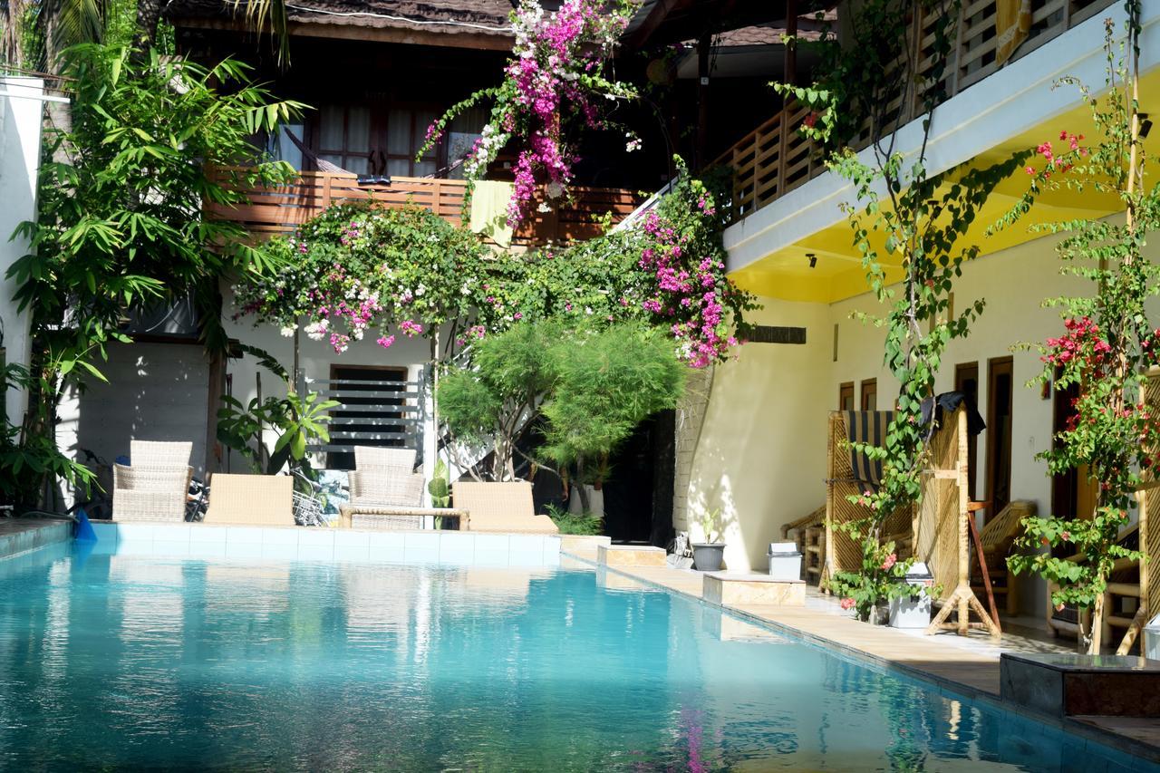 Panda Cottage Gili Trawangan Exterior photo