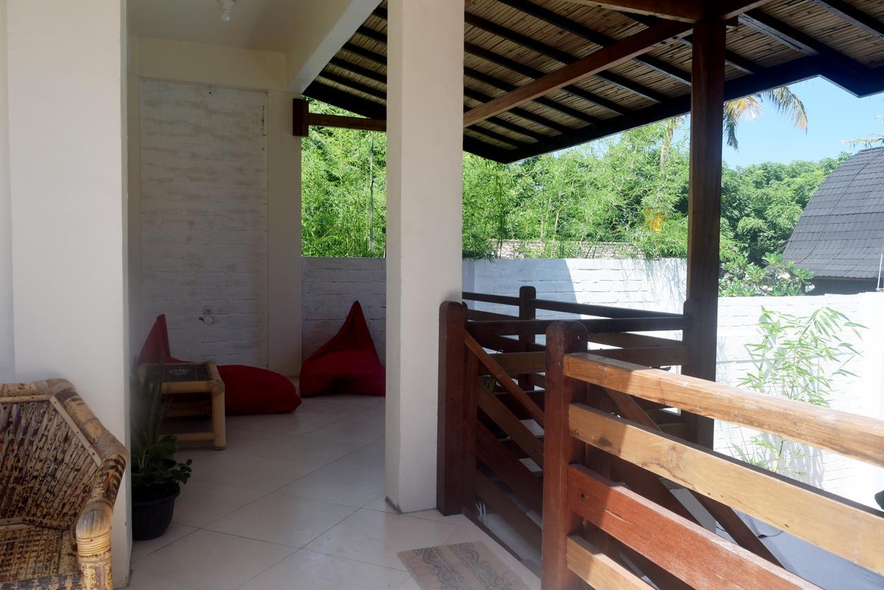 Panda Cottage Gili Trawangan Exterior photo